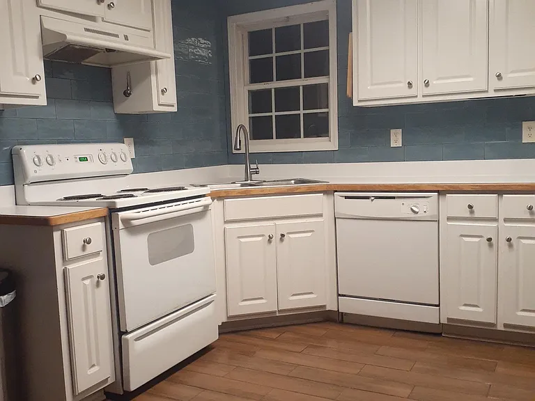 122 Thornton Rd #A — Photo 6