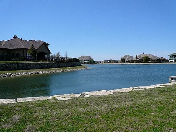 3rd image of 6516 Saucon Valley Dr