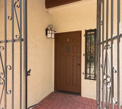4th image of 1979 Grace Ave APT 4