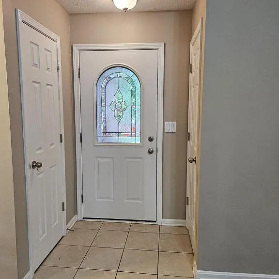 305 Dalton Ct — Photo 3
