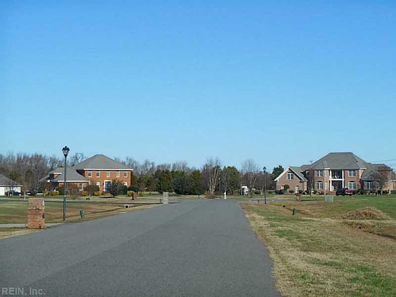 2nd image of 1032 Drumcastle Ln