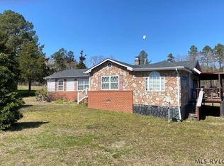 692 Clay Rd, Skipwith, VA 23968