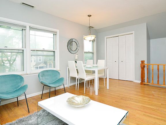 5th image of 3729 N Clifton Ave Unit 3