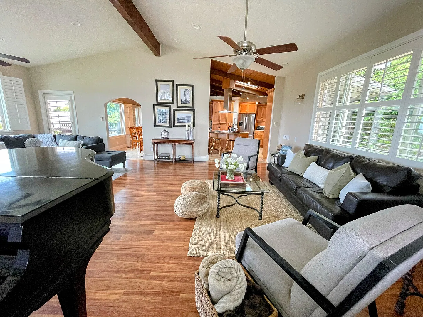 Gorgeous Ocean & Coastal Views~Prime Location~Chef's Kitchen — Photo 3