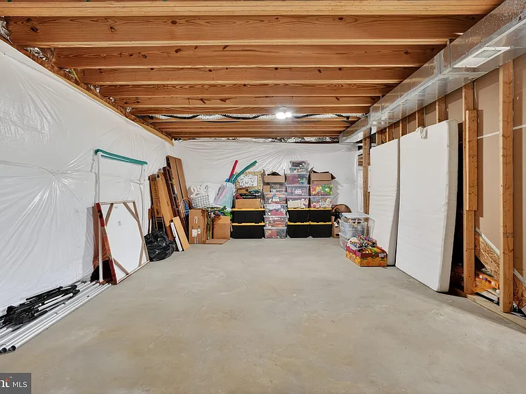 40 Gina Dr — Photo 47