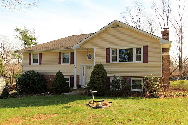1st image of 3228 Amelia Dr