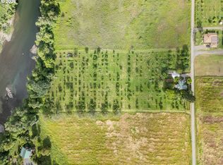 572 Dillard Gardens Rd, Winston, OR 97496