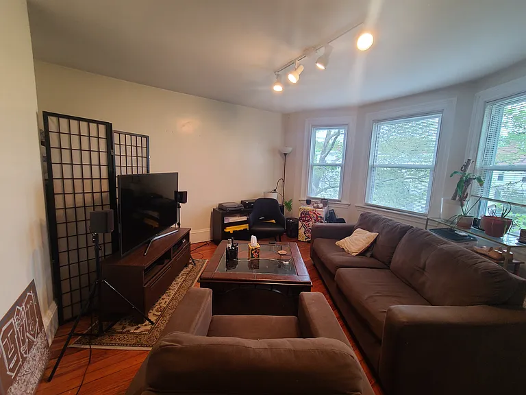 5A Kendall St #2 — Photo 2
