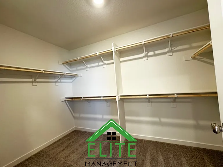 7635 Heatherpace Dr — Photo 16