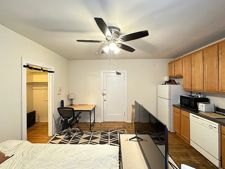 2129 N Dayton St #402 — Photo 12