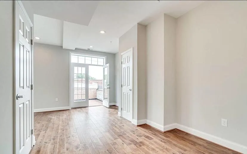 1 bed, 700 sqft, $3,000 — Photo 3