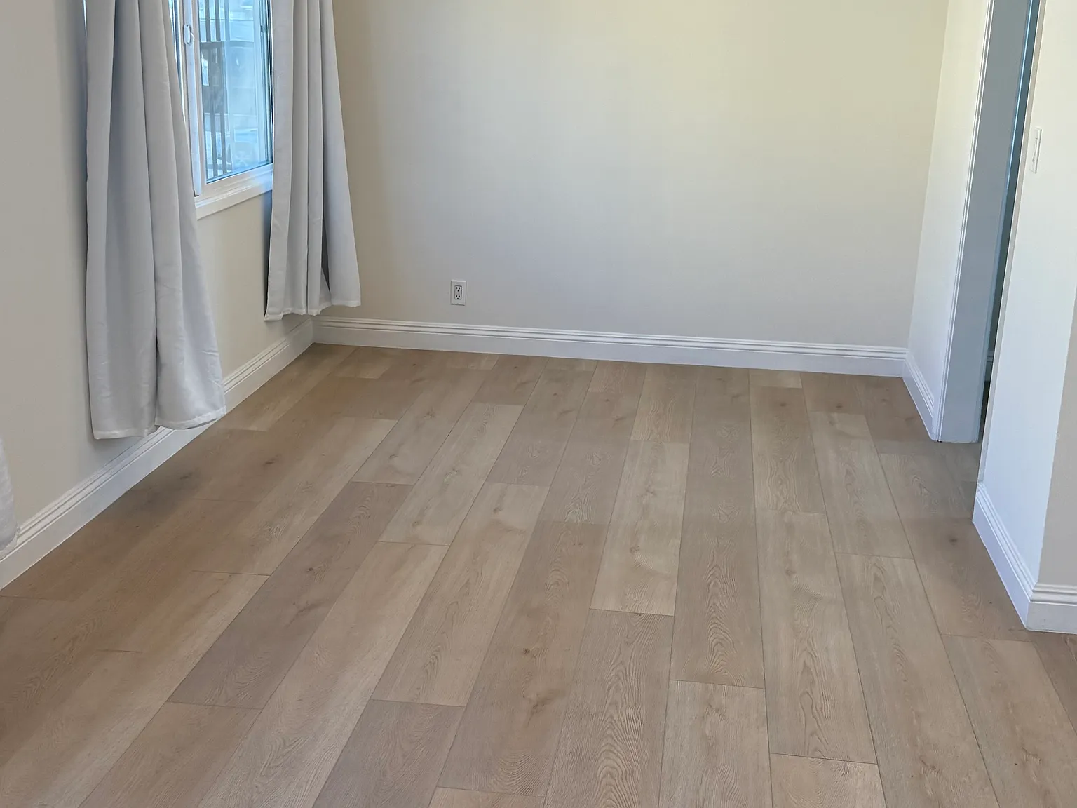 2 bed, 925 sqft, $2,850 — Photo 3