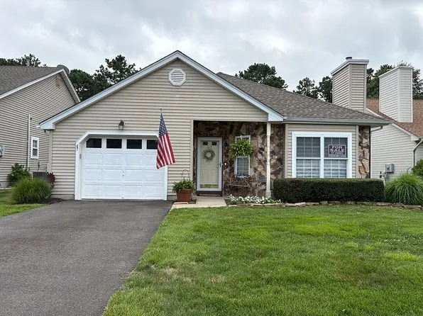 47 Molly Ln, Brick, NJ 08723