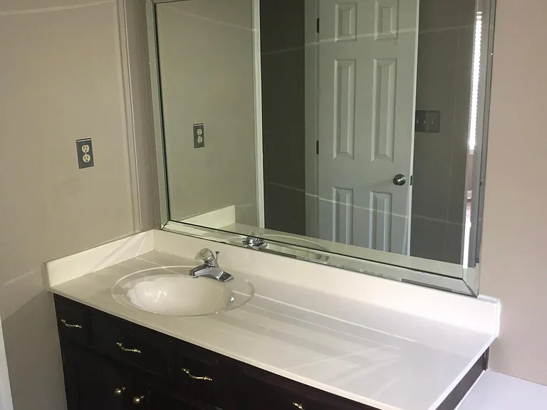 Vanity MB