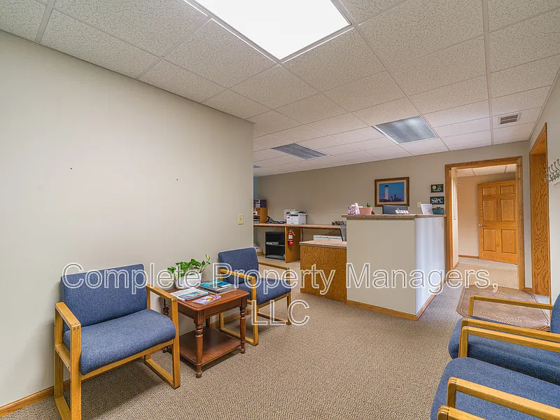 Studio, 1.0 bath, 1800 sqft, $2,750 — Photo 3