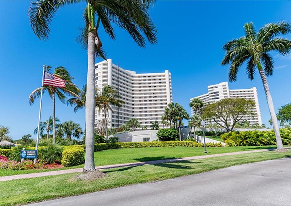 1st image of 380 Seaview Ct APT 911