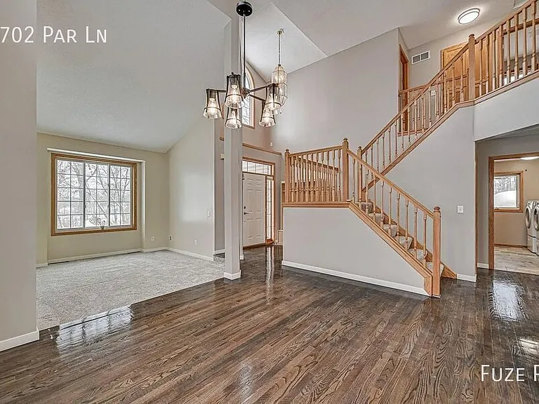 1702 Par Ln — Photo 5