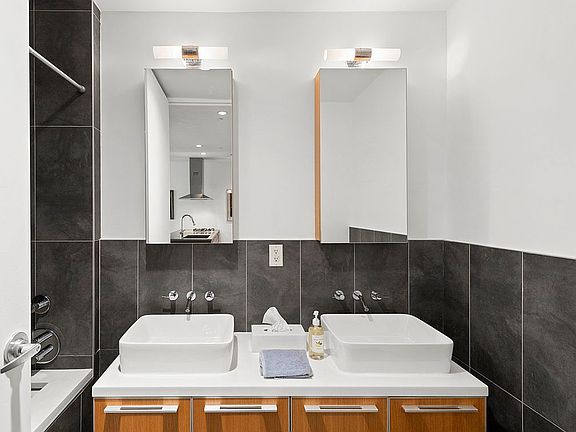 5th image of 66 Berry St Unit 6C