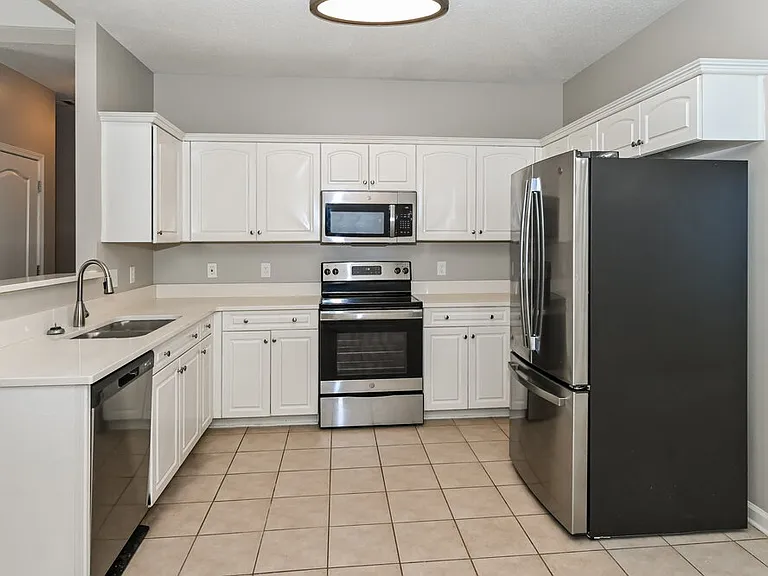 8116 Port Douglas Dr — Photo 9