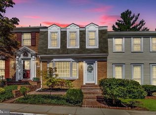 9502 Meadow Grove Ct, Burke, VA 22015