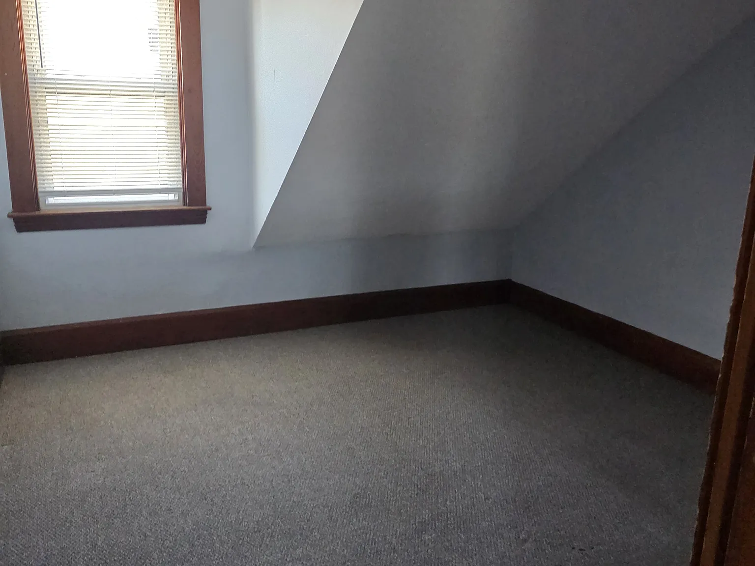 2 bed, 1000 sqft, $1,000 — Photo 1