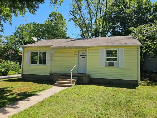 607 S Jackson St, El Dorado Springs, MO 64744