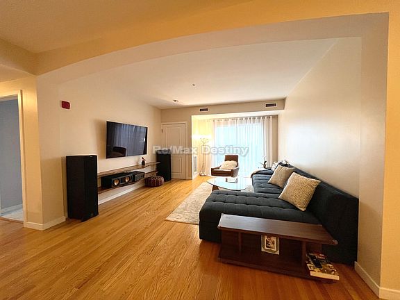 3rd image of 175 Cottage St APT 711