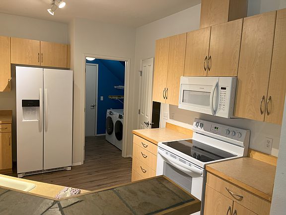 3rd image of 729 241st Ln SE