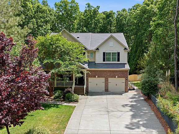 3rd image of 776 Legend Oaks Dr