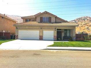 16287 Windcrest Dr, Fontana, CA 92337