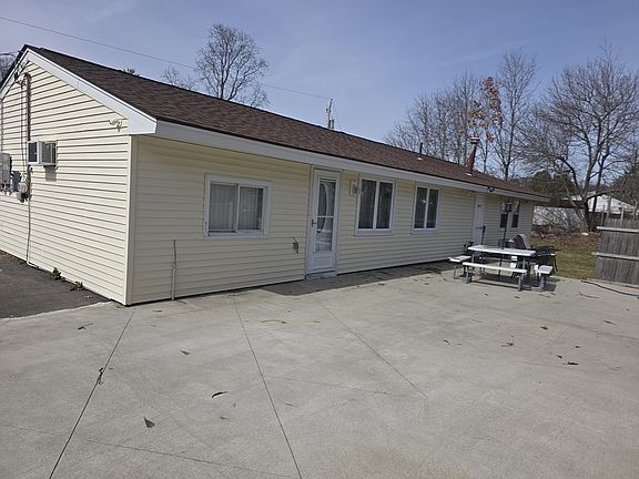 4th image of 15 Wachusetts Rd