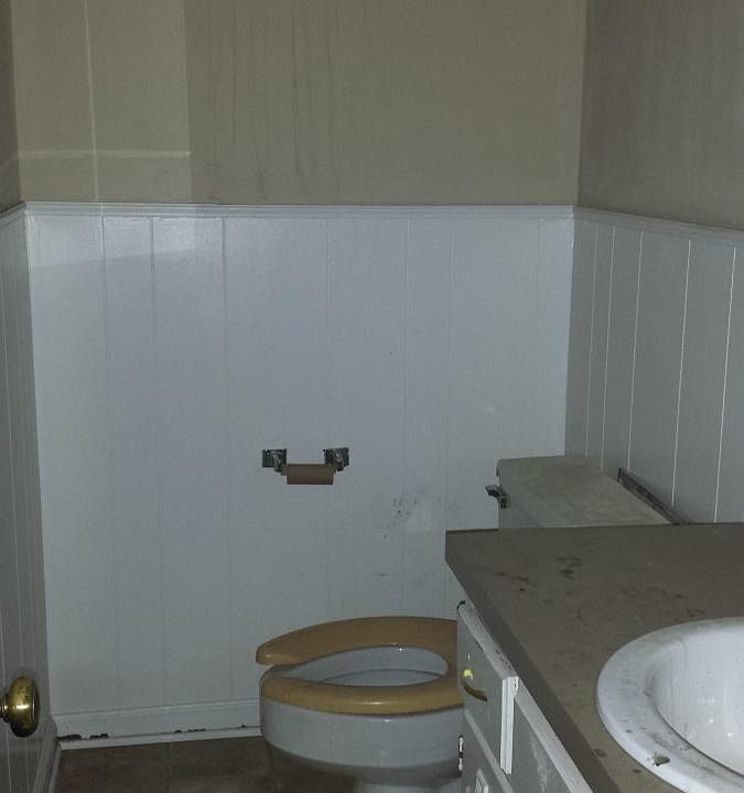 downstairs half bathroom