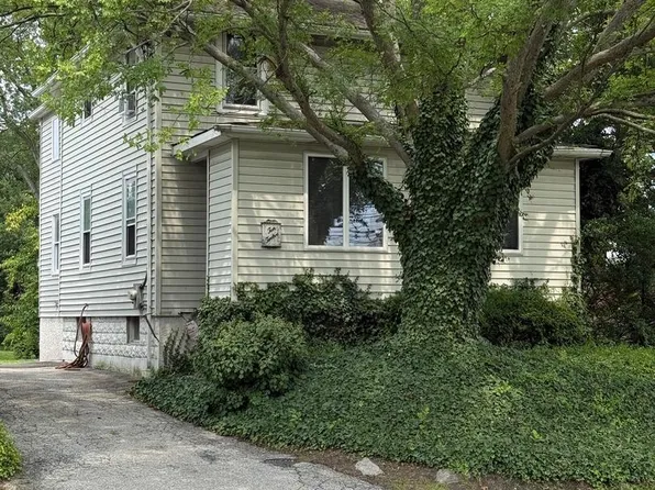 1012 Meetinghouse Rd, Upper Chichester, PA 19061