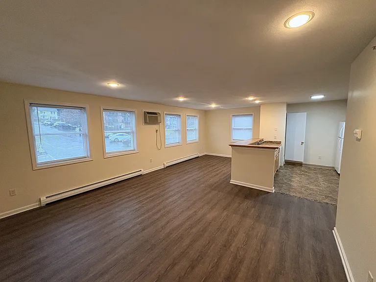 Holly Brook Apartments — Photo 46