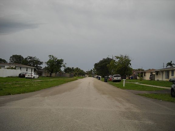 5th image of 3141 SW 37th Ave
