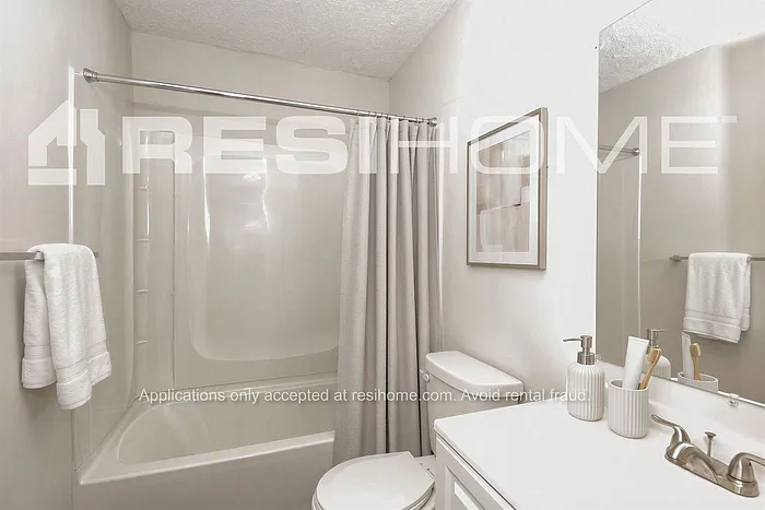 2203 Norman Ave — Photo 11