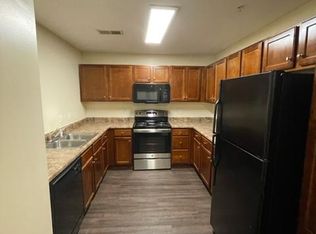 3081 Stone Carriage Cir APT P, Fayetteville, NC 28304