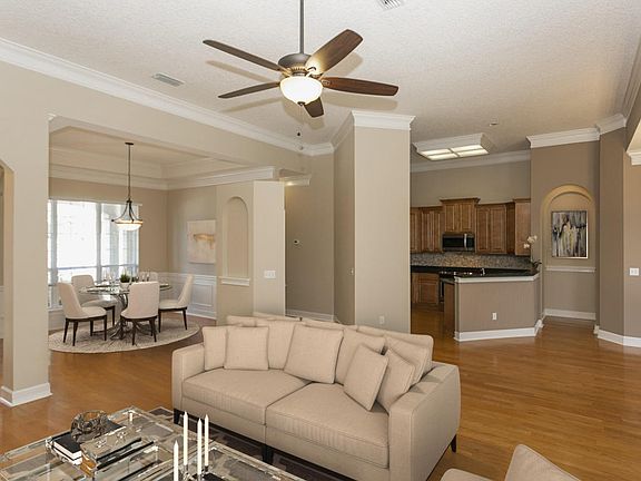 5th image of 3525 Olympic Dr