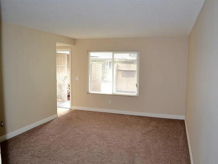 15551 Boleyn Cir #B — Photo 16