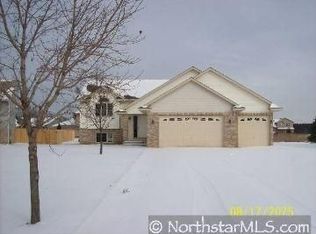 1110 Isanti Pkwy, Isanti, MN 55040