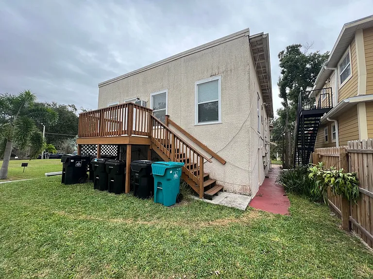 Harwood — Photo 15