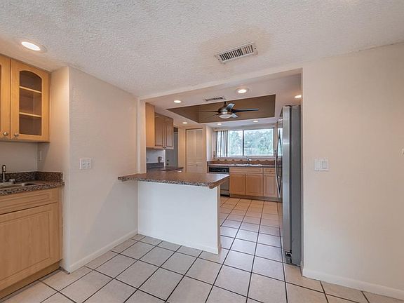 5th image of 6301 Newtown Cir #1A4