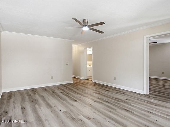 3rd image of 3 Bridgefield Ct