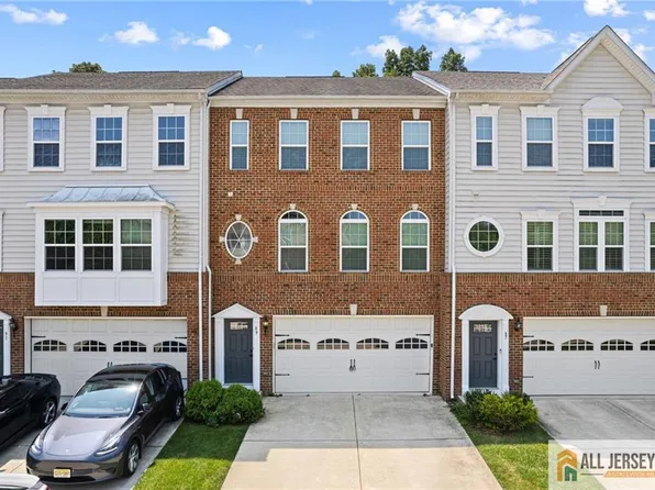 89 Isabelle Ct, Marlton, NJ 08053