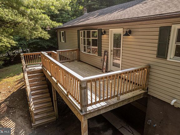 2nd image of 21 Hillcrest Rd