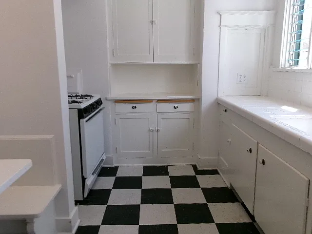 1628 State St #25 — Photo 8