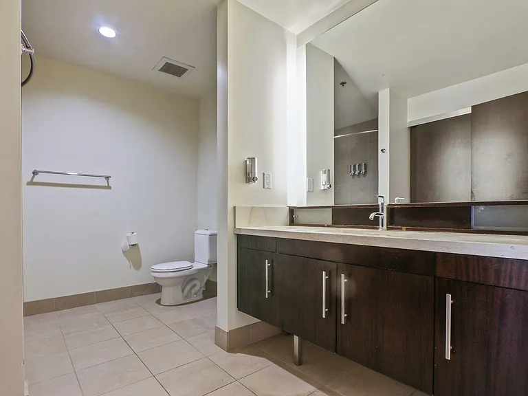 1100 S Hope St #1505 — Photo 9