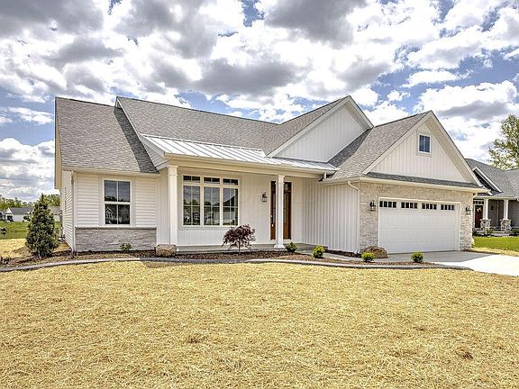 2nd image of 213 De Rosa Dr