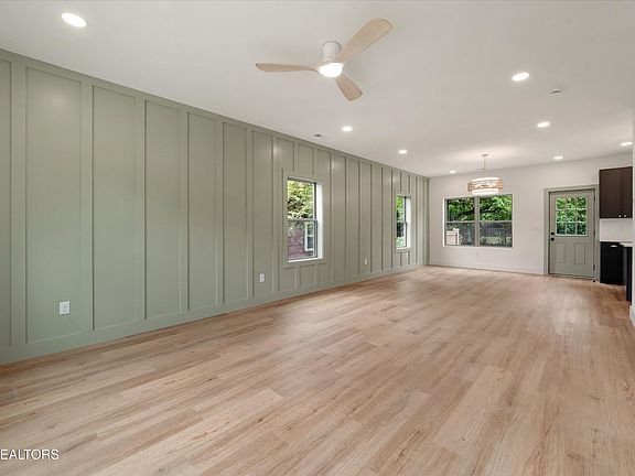 4th image of 2115 N Park Blvd NE