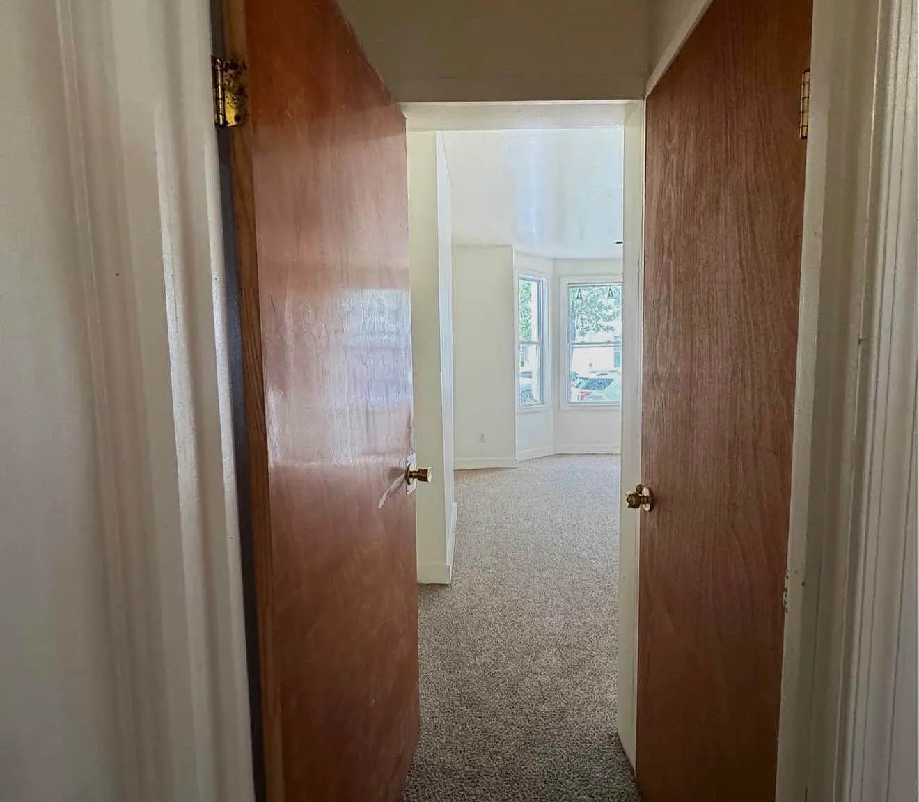 5 bed, 1.5 bath, 1350 sqft, $1,675 — Photo 1